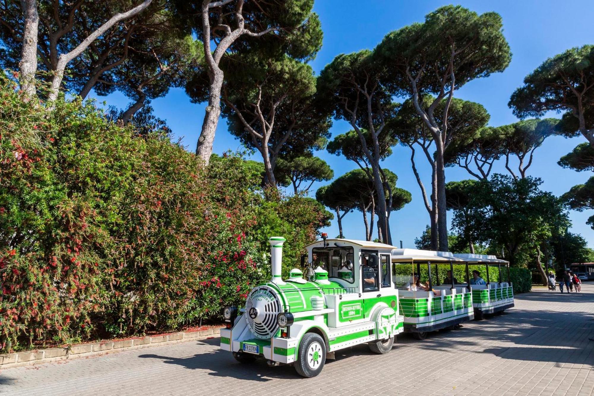 Hu Park Albatros Village San Vincenzo Esterno foto